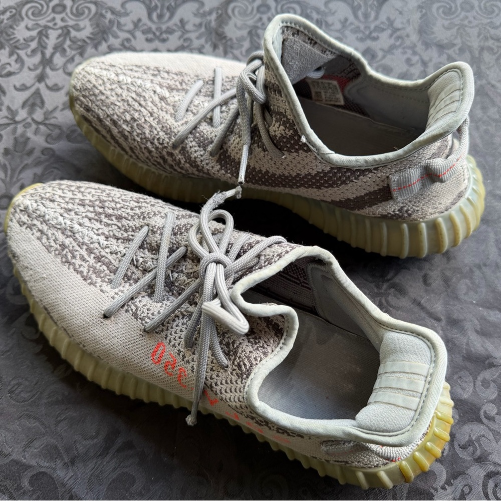 adidas Yeezy Boost 350 V2 "Beluga 2.0
Size 10 - Picture 3 of 6